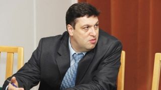 Senatorul Serban Nicolae era talentat in tinerete: "La 16 ani am inceput sa joc fotbal la juniorii de la Mecanică Fina Bucuresti, pe atunci o echipa importanta din Divizia B!"