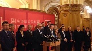 Toti ministrii PSD au demisionat, dar demisiile vor fi activate doar dupa votul din Comitetul Executiv PSD. Grindeanu nu a demisionat