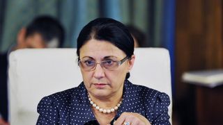 Ecaterina Andronescu, la iesirea de la DNA unde a fost audiata in dosarul bazei Cutezatorii: Nu m-am intalnit niciodata cu Pescariu