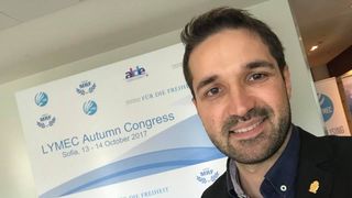 Deplasare de cinci stele pentru Tudy Ionescu! Consilier in primarie, politicianul a ajuns la Sofia cu o masina de lux