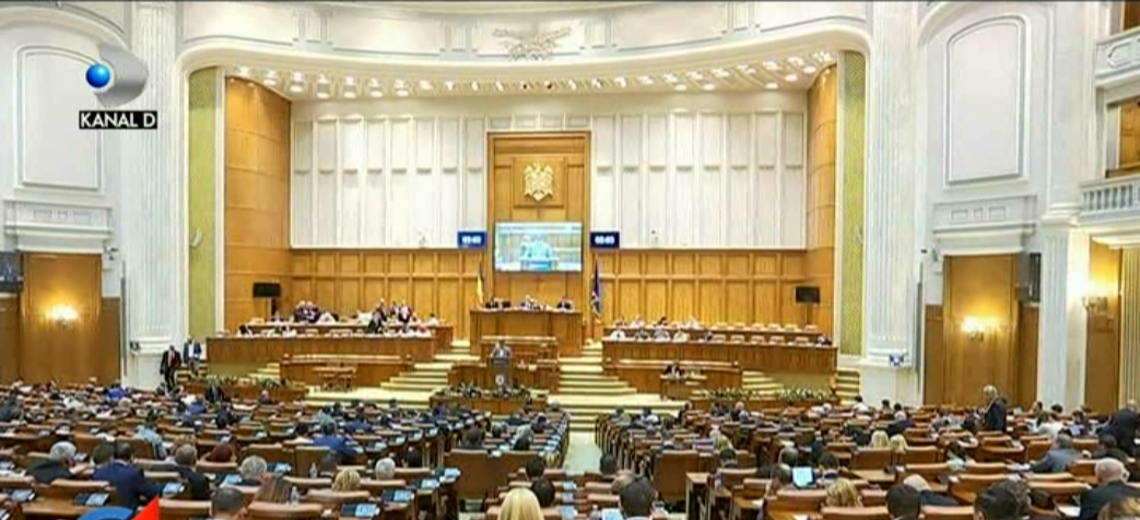 Circ in Parlament, dupa revolutia fiscala. Intre timp, oamenii cumpara oua cu un leu bucata si trebuie sa faca fata scumpirilor pe toate planurile. Ce fac alesii in acest timp?