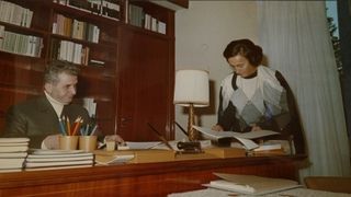 Consilierul lui Nicolae Ceausescu vorbeste despre fostul dictator: "Avea un tic nervos, se uita mereu la ceas sa vada ce ora este! Nu purta verigheta, nu stiu care a fost explicatia!"