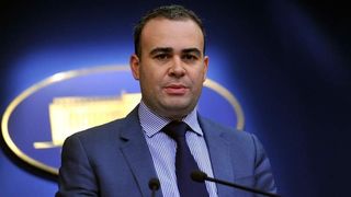 Ce avere are Darius Valcov, politicianul angajat in calitate de consilier al premierului Dancila - Detine case si tablouri de o valoare inestimabila, dar cu toate astea, nu le-a trecut in declaratia de avere