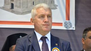 Adrian Tutuianu s-a dezlantuit la adresa celor care au huiduit-o pe Gabriela Firea: "Atitudini care mie mi-aduc aminte de miscarile de tip fascist si nazist"