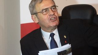 Infatisare decisiva pentru Mihai Gadea intr-un proces in care miza sunt 40.000 de euro! Laszlo Tokes l-a dat in judecata pe realizatorul tv acum 4 ani