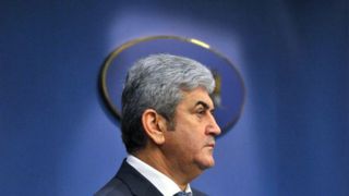 Dezvaluire de senzatie a fostului ministru Gabriel Oprea: "In 1985 am dat examen de admitere la Facultatea de Drept, unde erau inscrisi peste 25 de candidati pe loc. Am fost admis al treilea, cu media 9.75!"