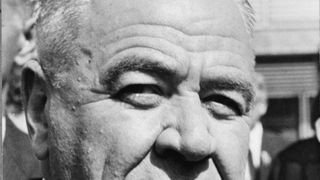 Asa arata mormantul lui Ion Gheorghe Maurer! Fostul lider comunist isi doarme somnul de veci in Parcul Memorial al Academiei Romane de la Bellu