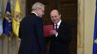 Traian Basescu, replica dura pentru Liviu Dragnea si colegii sai de partid. "PSD e cel mai mare focar de pesta porcina africana. Si cand ma gandesc ca boala nu se trateaza..."