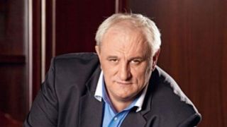 Unul dintre băieţii lui Ovidiu Tender i-a scris un mesaj lui Liviu Dragnea de ziua lui: &rdquo;Nu vă lăsaţi intimidat, să puteţi duce mai departe tot ce v-aţi propus!&rdquo;