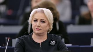 Viorica Dăncilă a sesizat CCR după ce Iohannis a am&acirc;nat numirile unor miniştri