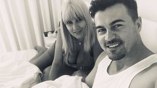 Elena Udrea face eforturi disperate pentru a scăpa de închisoare! Avocatul ei face afirmaţii şocante: „Fiica ei este în pericol!”