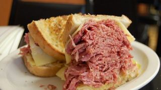 China, acuzata ca exporta conserve cu resturi umane in Africa! Gluma de la care a pornit scandalul