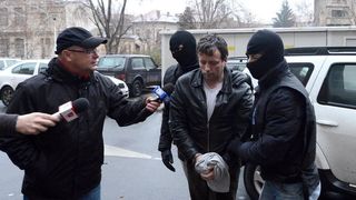 Hackerul Guccifer, in fata judecatorilor americani. Romanul a pledat vinovat si risca pana la sapte ani de inchisoare