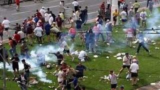 Noi incidente intre suporteri la Marsilia, la Euro 2016. Politistii au fost nevoiti sa foloseasca gaze lacrimogene pentru a reduce tensiunile