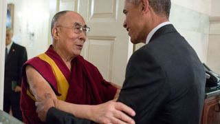 Barack Obama l-a primit la Casa Alba pe Dalai Lama: a fost o intalnire "personala". Despre ce au discutat