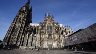 Lupte de strada si in Germania. Şapte huligani ruşi au bătut un grup de turişti spanioli! Două persoane sunt &icirc;n stare gravă