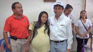 Drama unei adolescente de 13 ani despre care toata lumea credea ca e gravida. Tanara suferea de o tumoare in zona abdominala