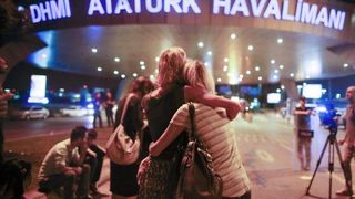 Rusia şi SUA emit alerte &icirc;n care le cer cetăţenilor lor din Turcia să se adăpostească