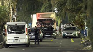 O familie de romani aflata la Nisa in timpul atacului e de negasit. MAE: "Copilul s-ar putea afla intr-un spital pediatric"