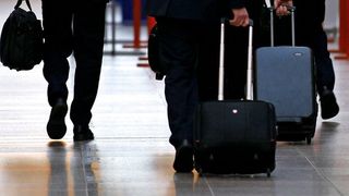 Pilotii unei aeronave au fost prinsi beti inainte de decolare. La bordul avionului se aflau 250 de persoane