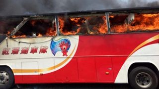 Taiwan: 26 de persoane si-au pierdut viata dupa ce autocarul in care se aflau a luat foc