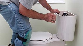 Crima inforatoare in Rusia. Un instalator a gasit bucati de corp omenesc in toaleta