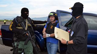 Cel mai mare dealer de droguri din Columbia a fost condamnat la 35 de ani de inchisoare. Omul isi arsese degetele ca sa scape de acuzatii - Povestea lui e asemanatoare cu a lui Escobar