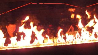 Dezastru in Franta. 13 oameni au murit dupa ce un bar a luat foc. Imagini GROAZNICE dupa prapadul lasat de foc