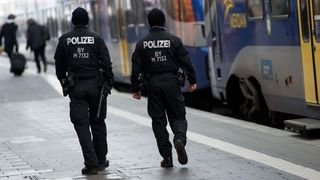 Cinci persoane au fost ranite intr-un atac cu un cutit in Germania. Atacatorul a reusit sa fuga