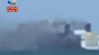 Incendiu pe o nava de croaziera. Sute de turisti au fost evacuati dupa ce vasul a fost cuprins de flacari