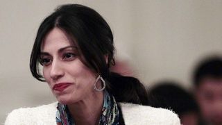 Unul dintre principalii consilieri ai lui Clinton divorţează de soţul ei după un scandal sexual