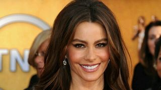 Sofia Vergara este cea mai bine platita actrita din televiziunea americana. Frumoasa protagonista a serialului "O familie moderna/Modern family" ocupa pentru al cincilea an consecutiv aceasta pozitie
