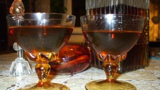 Ucraina: 23 de oameni au murit, iar alti 21 se afla in stare grava la spital, dupa ce au baut coniac contrafacut