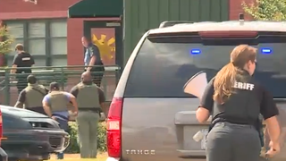 Un adolescent din SUA si-a impuscat mortal tatal, apoi a deschis focul intr-o scoala