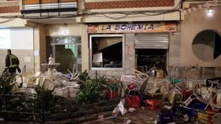 Cel puţin 77 de persoane au fost rănite după explozia unei butelii &icirc;ntr-o cafenea din localitatea Velez-Malaga