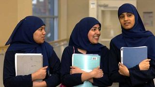 Un parlamentar egiptean vrea ca viitoarele studentele sa dea si examen de virginitate. "Suntem departe de a ajunge la fund"