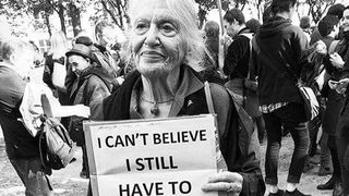 Imaginile care au facut inconjurul lumii. Zeci de mii de femei au protestat in Polonia fata de interzicerea avortului: "Ne aflam in Evul Mediu"