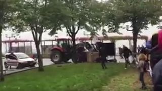 Momentul infiorator in care un spectator este ucis la raliul din San Marino. Pilotul a ratat un viraj si a intrat in oamenii de pe margine