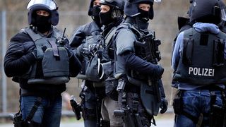 Sediul serviciilor secrete germane evacuat, din cauza unor vapori toxici de acid sulfuric