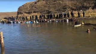 O jurnalista a fost împuscata cu gloante de cauciuc în timpul unui interviu