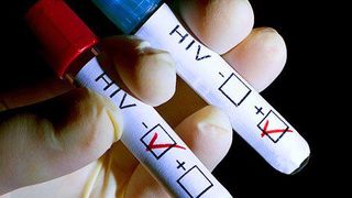 Dezvaluire. Regimul Gaddhafi ar fi injectat virusul HIV unor copii din Benghazi.