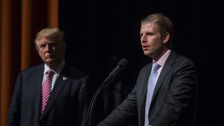 Fiul lui Donald Trump starneste un val de controverse dupa ce a publicat pe Twitter o fotografie cu buletinul de vot bifat in dreptul numelui tatalui sau