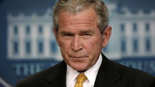 Alegeri SUA. George W. Bush a lăsat buletinul de vot necompletat &icirc;n alegerile prezidenţiale.