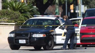 Atacuri armate in Statele Unite. Doi politisti au fost impuscati, iar unul dintre ei a murit