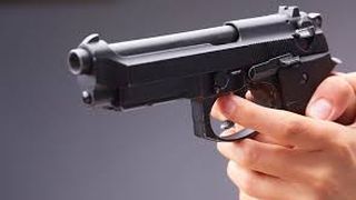 O femeie din SUA si-a impuscat musafirii pentru ca au stat prea mult in vizita. A tras noua focuri de arma