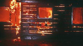 Incendiu de proportii in Chile. Cel putin 100 de locuinte din orasul Valaparaiso au fost distruse