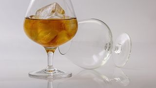 Angajatii unei companii londoneze, nemultumiti dupa ce conducerea a interzis consumul de alcool in timpul programului