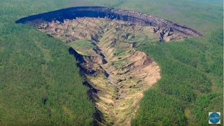 Craterul gigant din Sibera se mareste din ce in ce mai mult. Autoritatile sunt ingrijorate - Misterul imensului crater care scoate sunete ciudate