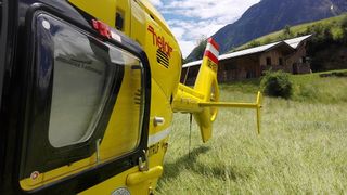 Cinci persoane au murit in nordul Tarii Galilor, dupa ce un elicopter s-a prabusit