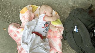 Un bebelus de patru zile, printre cei 480 de migranti salvati din Mediterana